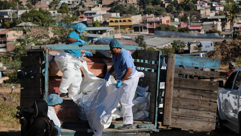 Sin flores ni llanto: el triste último adiós a los cuerpos que no son reclamados en la morgue