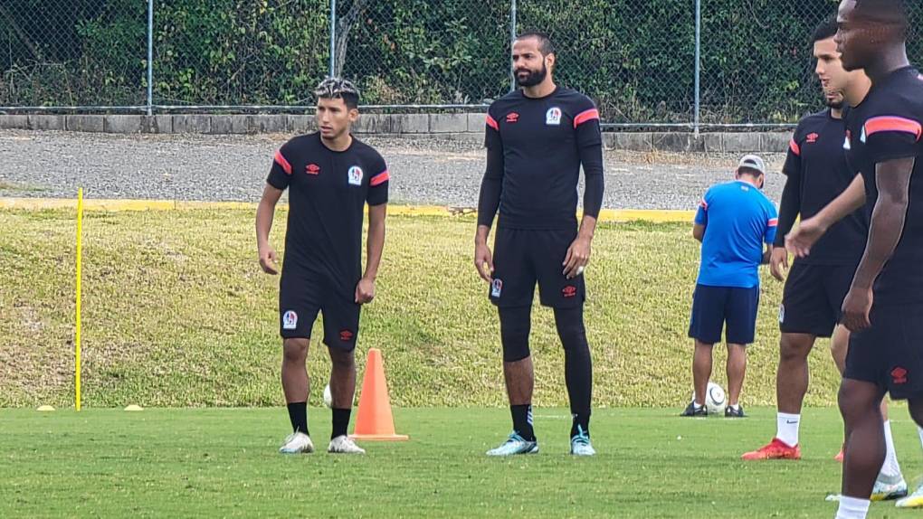 Olimpia entrena con su ‘nuevo’ fichaje previo a inicio torneo Clausura