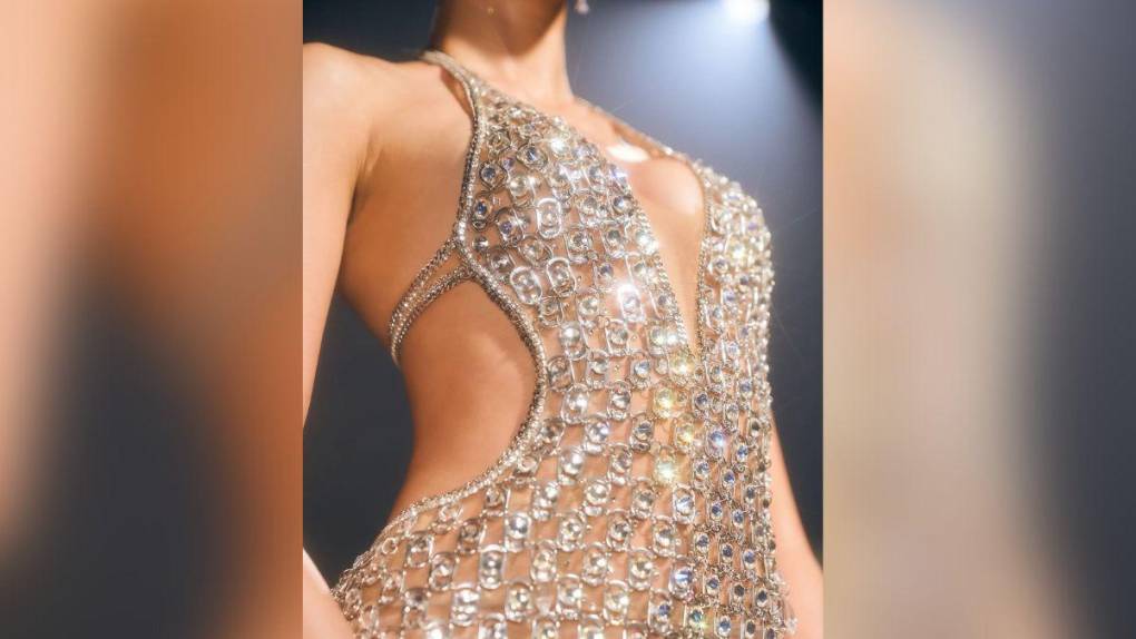 La conmovedora historia detrás del vestido de Miss Tailandia, hecho con latas recicladas