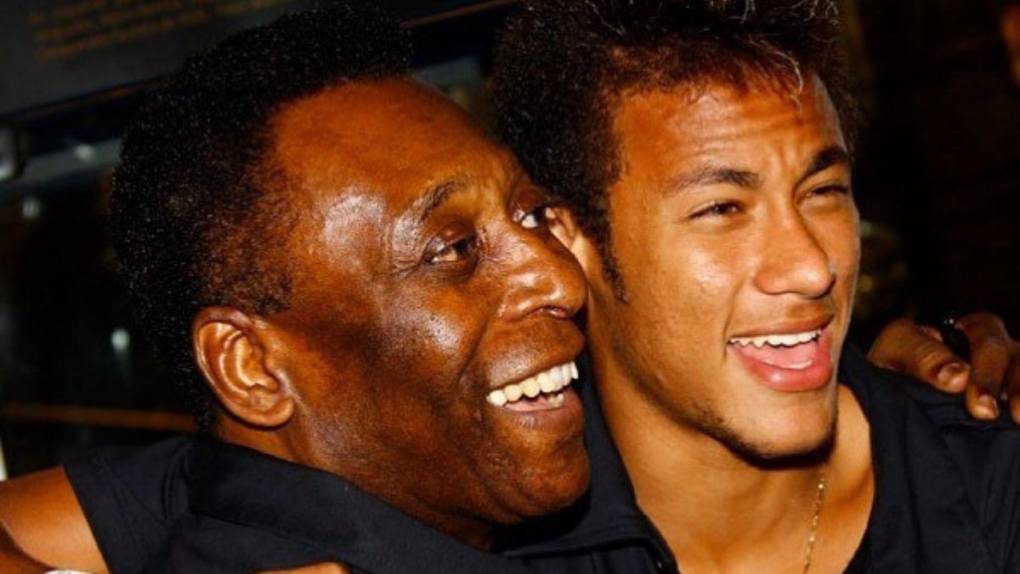 La vida de Pelé, el Rey del fútbol mundial, en imágenes