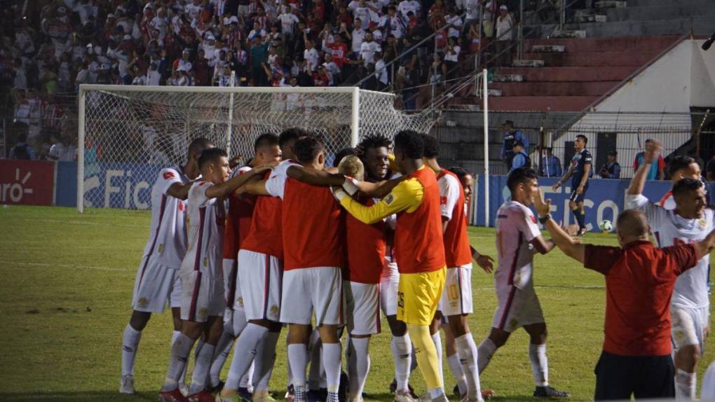 ¡Euforia! Así celebraron los jugadores de Olimpia el gol de José García