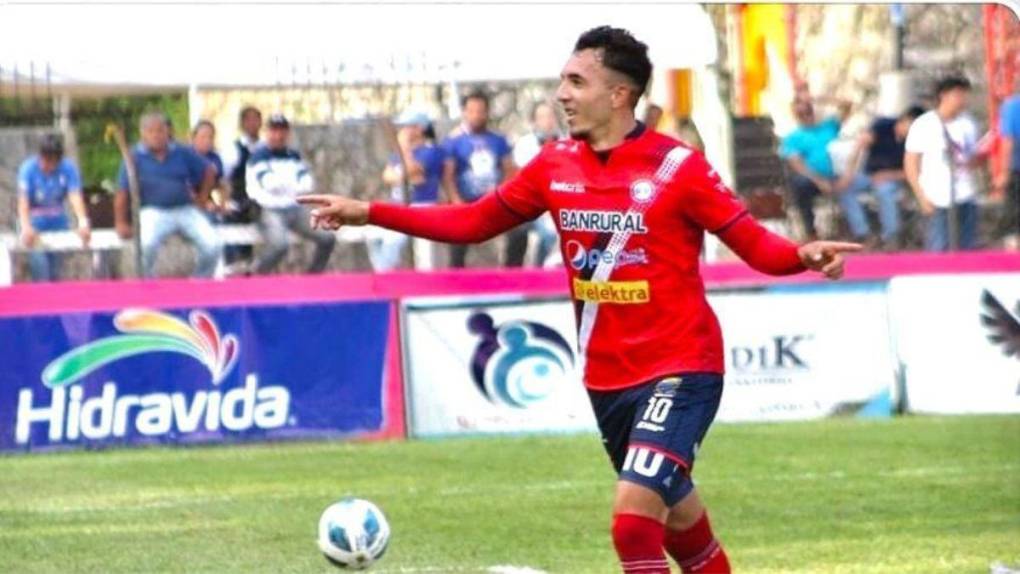 Fichajes: “Cachita” Gómez coquetea con Olimpia, Motagua contrata un mexicano y el nuevo destino de Auzmendi