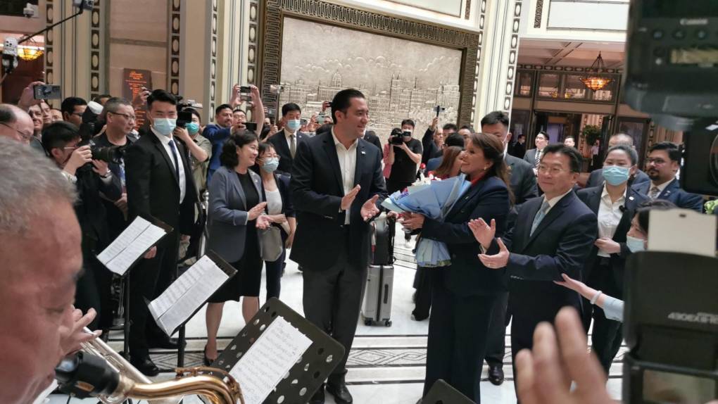 Así fue el recibimiento de la presidenta Xiomara Castro en su primera visita a China