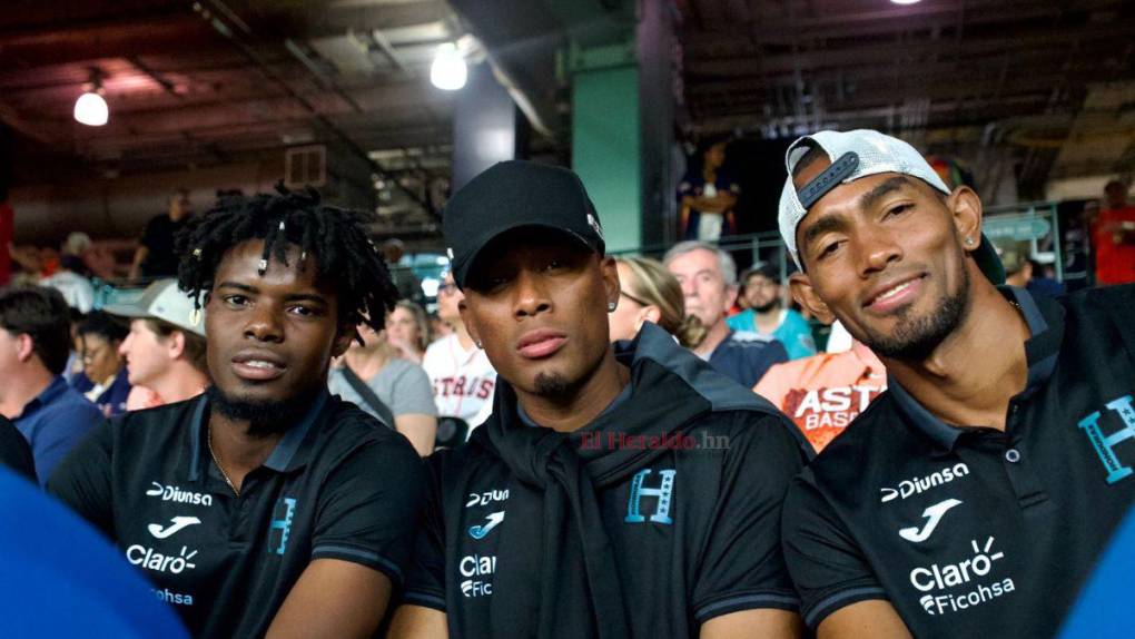 Jugadores de la Selección de Honduras llegaron al Minute Maid Park para apoyar a Mauricio Dubón y a los Astros