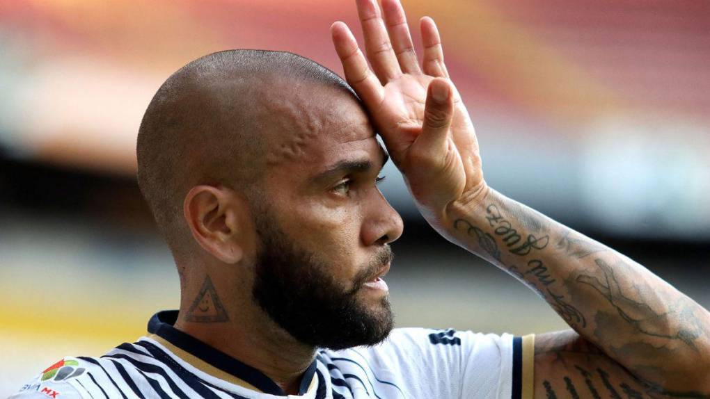 “Está más delgado, recibe groserías e insultos”: Revelan el calvario que vive en prisión Dani Alves