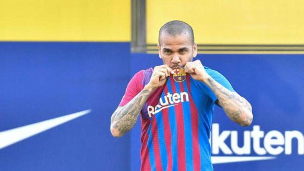 Los tres detalles que podrían salvar o hundir a Dani Alves