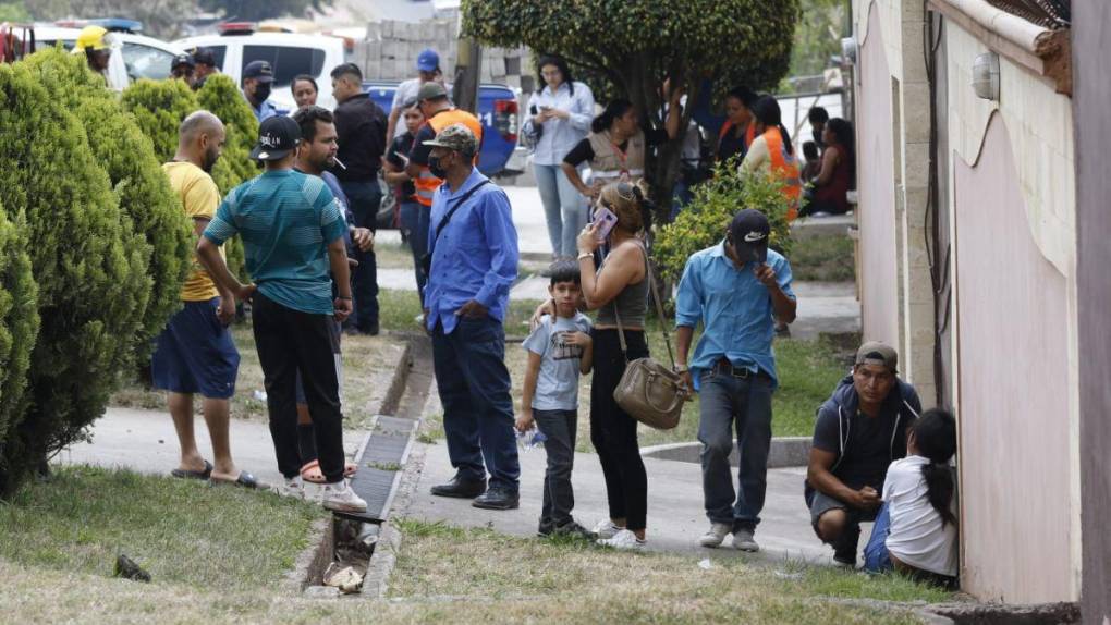 Dolorosas imágenes del rescate de los cuerpos de dos hombres intoxicados en pozo en la colonia Villa Vieja