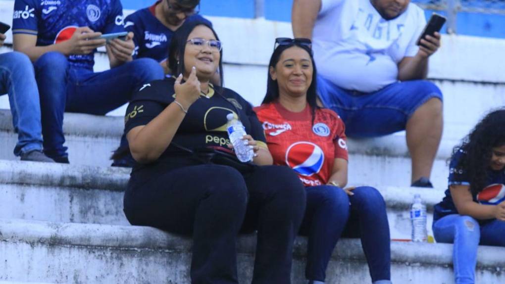 Las Bellezas que asistieron al partido entre Motagua y Pachuca