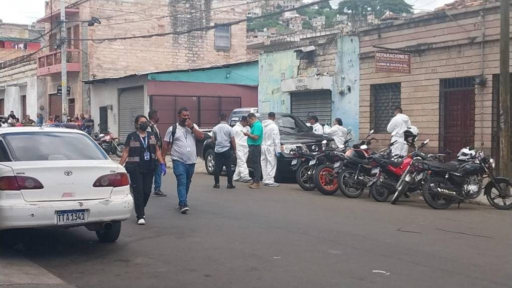 Limpiaparabrisas encendidos, cervezas y dos cuerpos: escena donde murió abogado en Comayagüela