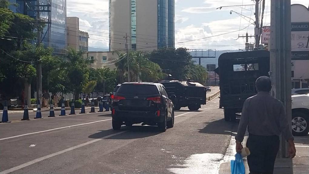 Blindan Casa Presidencial con cierre de calles y tanquetas de Fuerzas Especiales