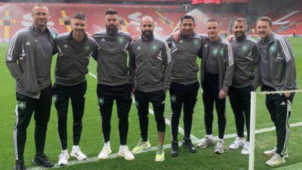 ¡Entre cracks! Las fotos de Emilio Izaguirre en el partido de leyendas entre Liverpool y Celtic