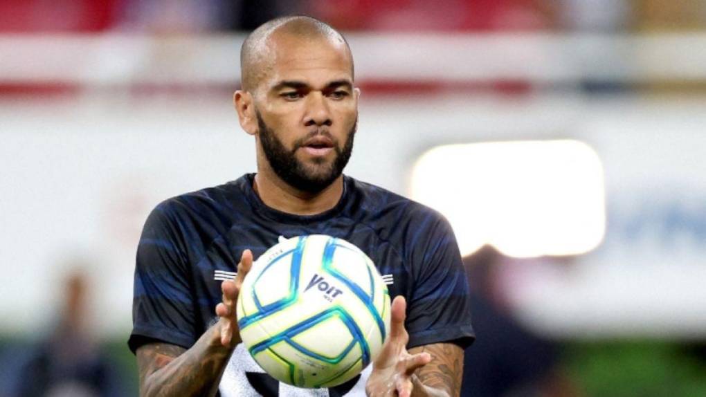 “Está más delgado, recibe groserías e insultos”: Revelan el calvario que vive en prisión Dani Alves