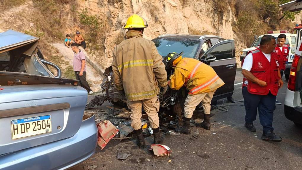 Destrozos y luto: el accidente que cobró la vida de una familia en cuesta de La Virgen