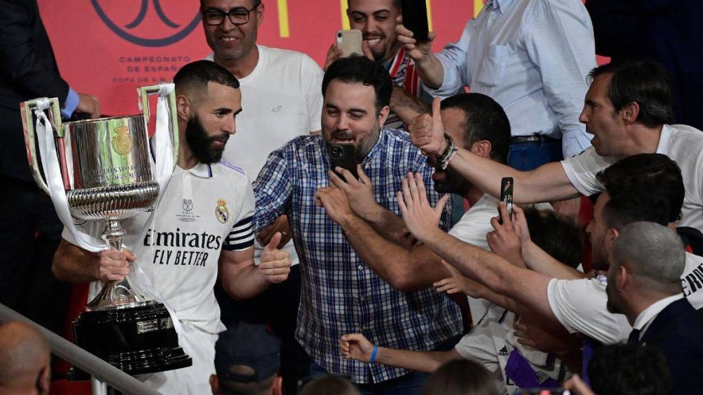 Nuevo título de Ancelotti, Rodrygo héroe y locura blanca: los festejos del Madrid tras conquistar la Copa