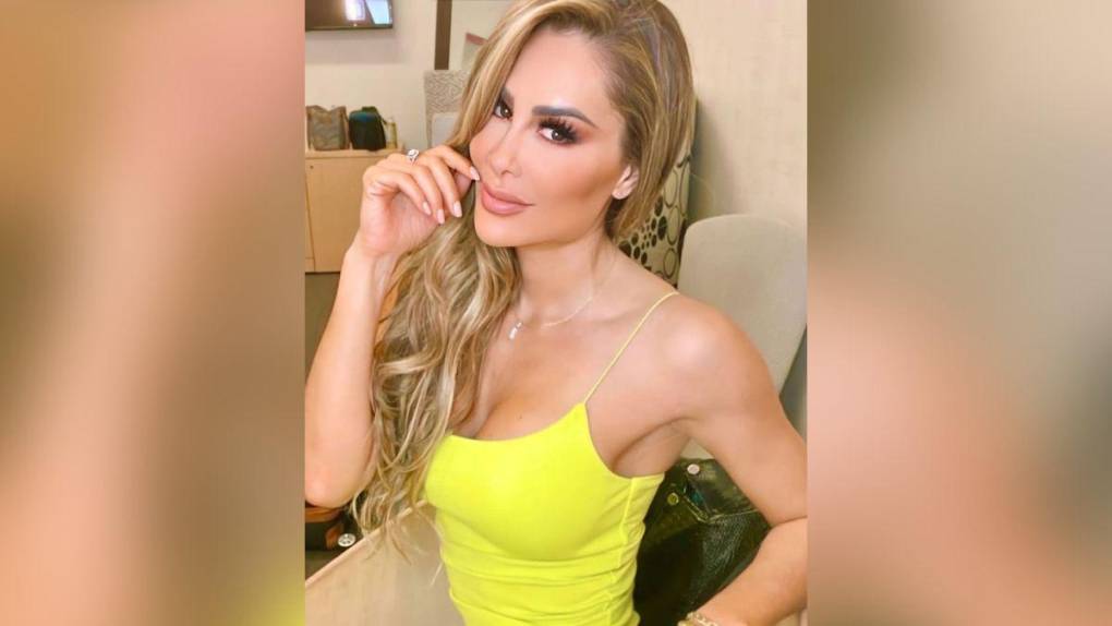 ¿Qué le pasó? Cuestionan aspecto de Ninel Conde en reciente fotografía