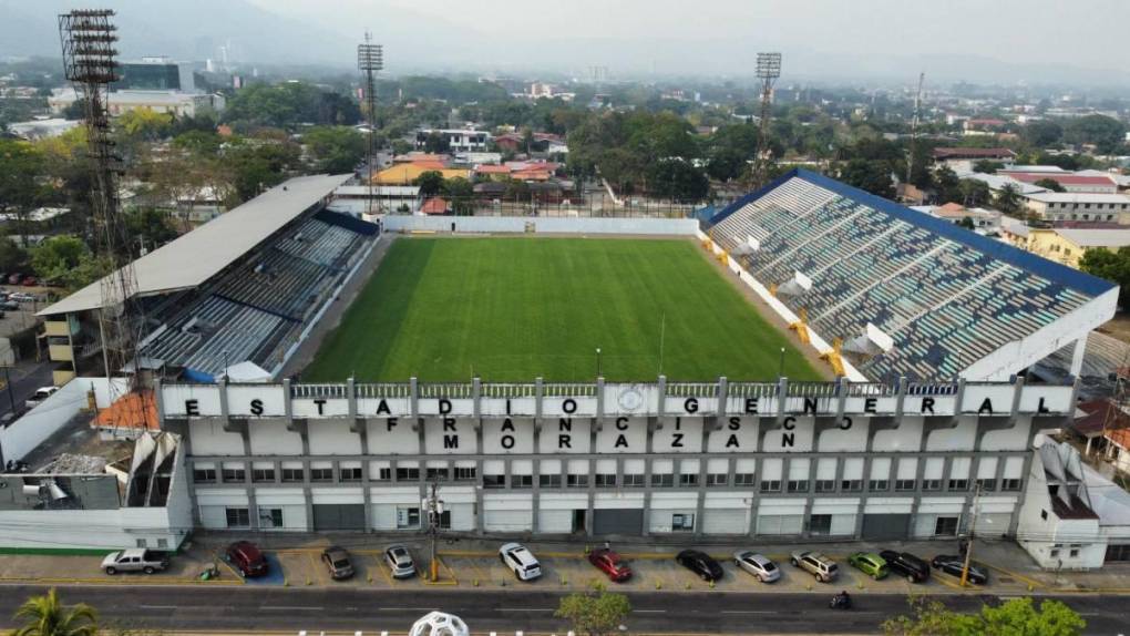 Estadio Morazán ya tiene fecha para que se juegue en la nueva grama