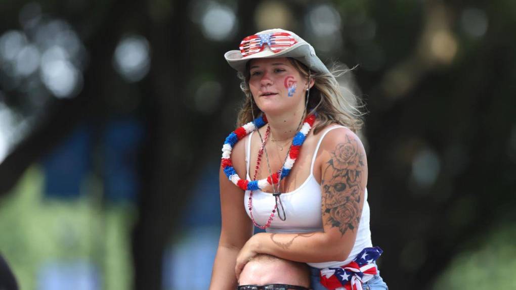 Guapas aficionadas embellecen la previa del Honduras vs Haití en Charlotte