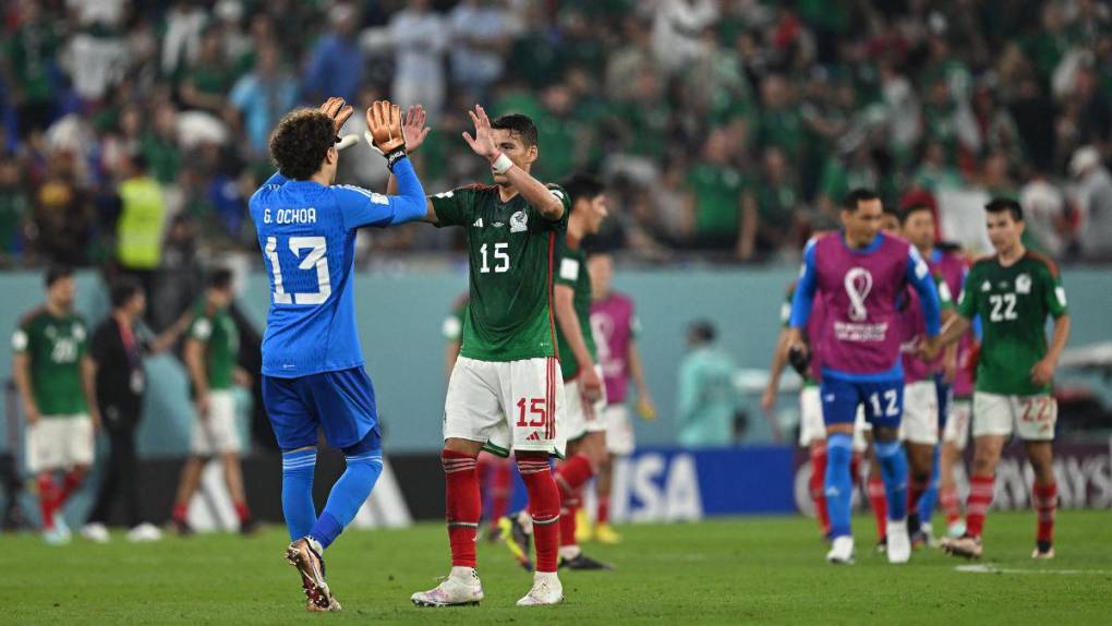 Fiesta tricolor, Ochoa héroe y Lewandowski villano: El empate entre México y Polonia en imágenes