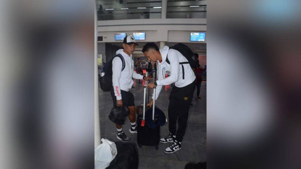 ¡Pasión sin fronteras! Olimpia es recibido por su afición a su arribo a Guadalajara