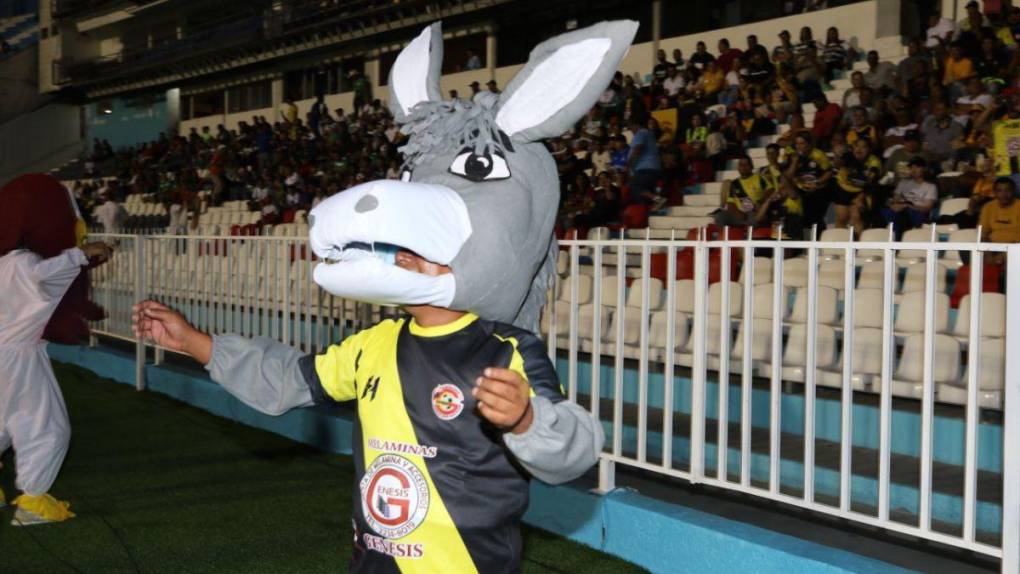 ¡Quieren ser de primera! Gran ambiente para la finalísima de ascenso entre Génesis y Juticalpa FC