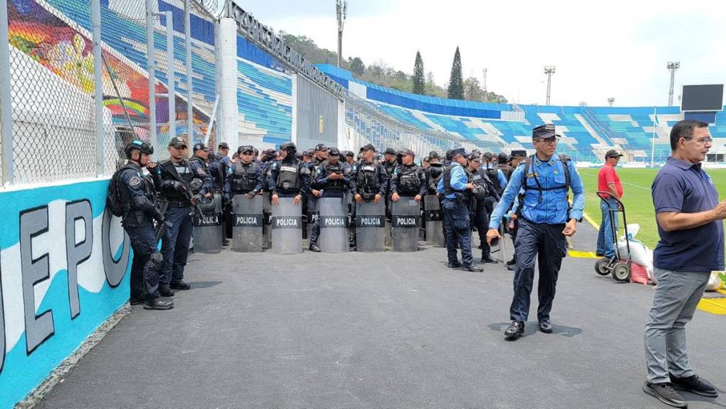 Blindado el estadio “Chelato” Uclés para la final entre el León y Potros