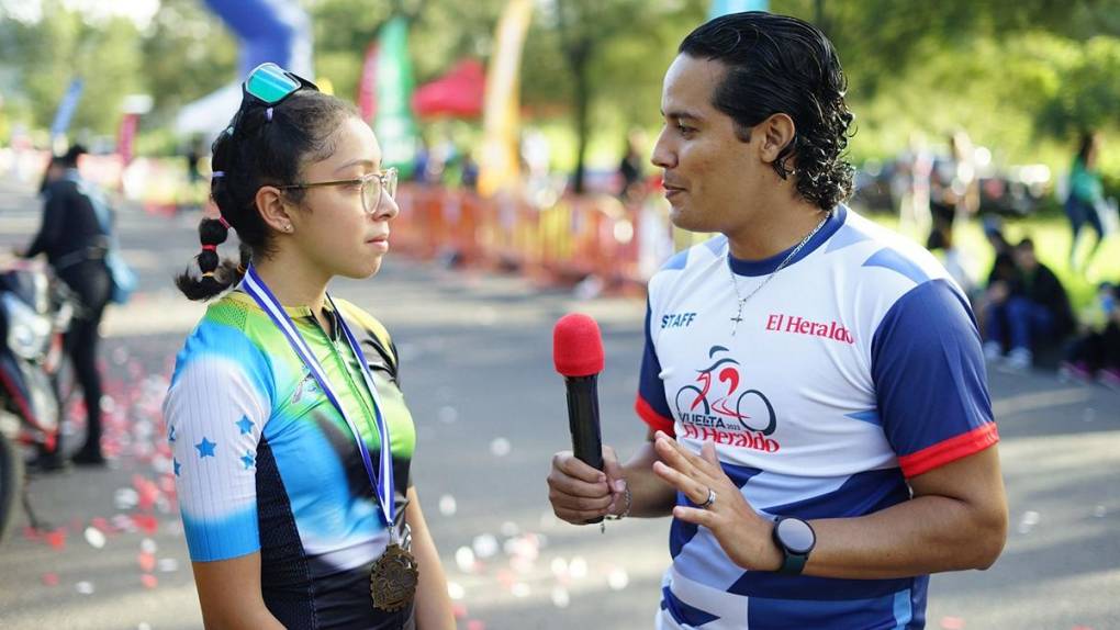 Dedicación y experiencia en amplia cobertura a la Vuelta Ciclística 2023