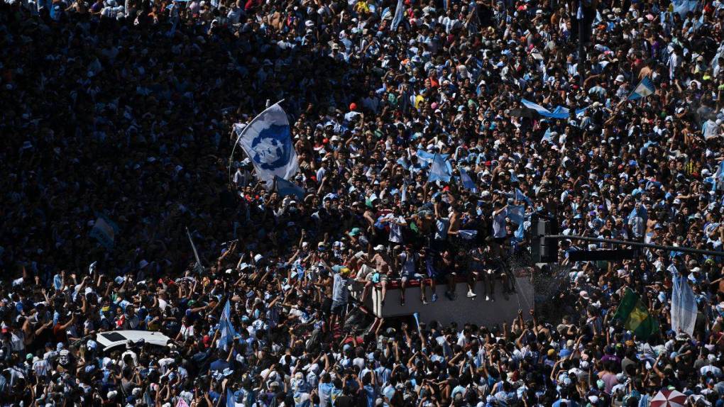 Mar albiceleste: locura total en Buenos Aires para festejar el campeonato del mundo de Argentina