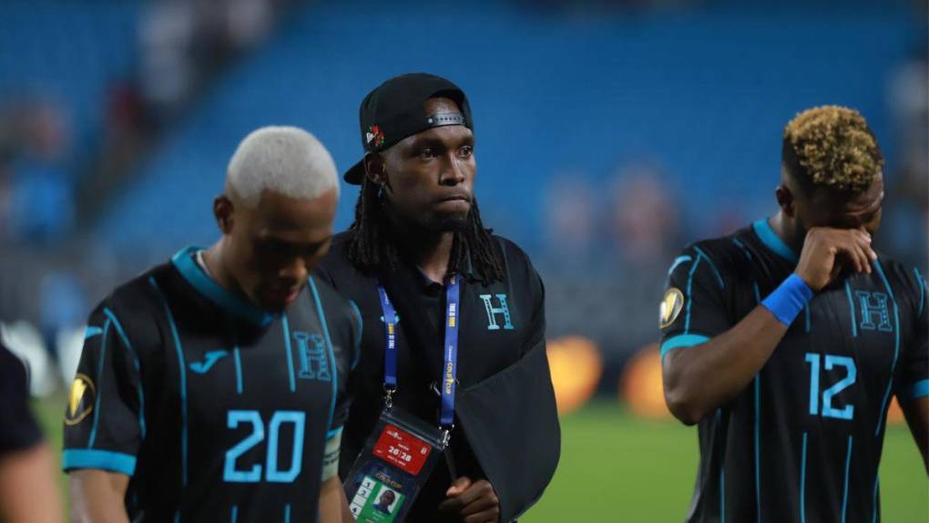 Los rostros de tristeza de los jugadores de Honduras tras la eliminación de la Copa Oro