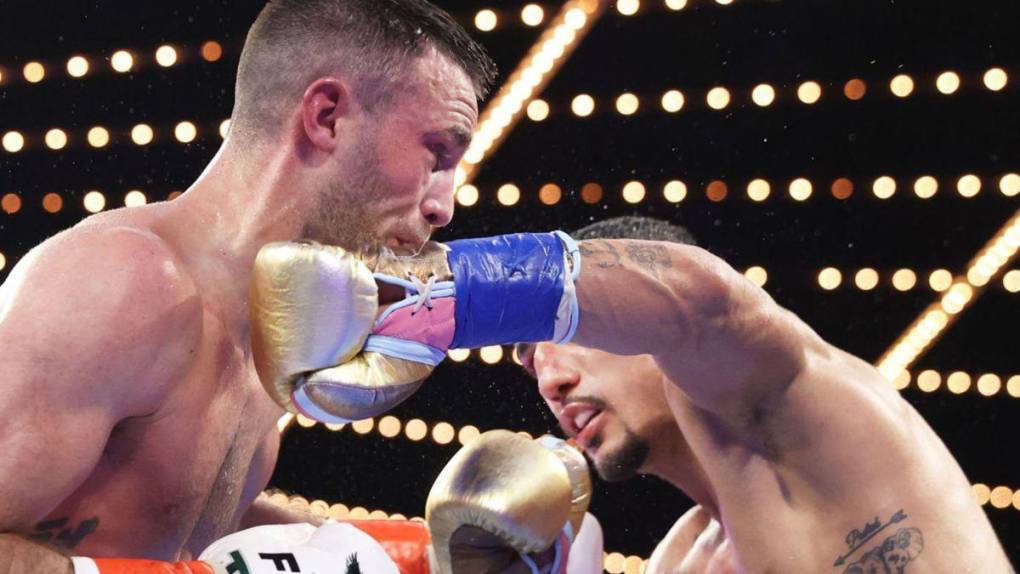 ¡Campeón mundial superligero! La victoria de Teófimo López sobre Josh Taylor en imágenes