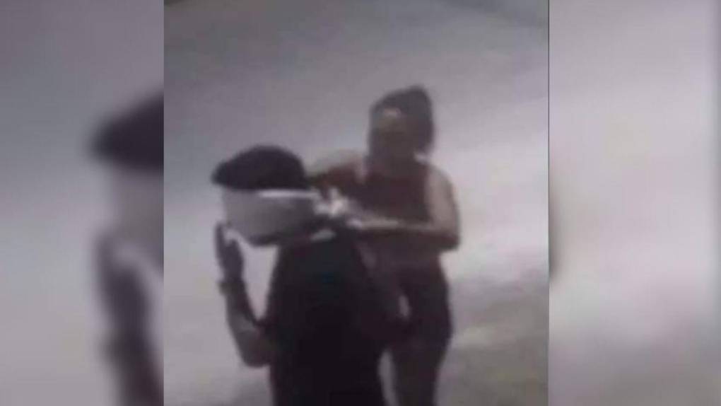 Mujer fingió una sorpresa para su novio y lo llevó al lugar donde lo mataron