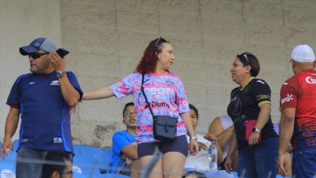 Motagua vs Tigres: aficionados de las águilas comienzan a pintar de azul el Olímpico Metropolitano