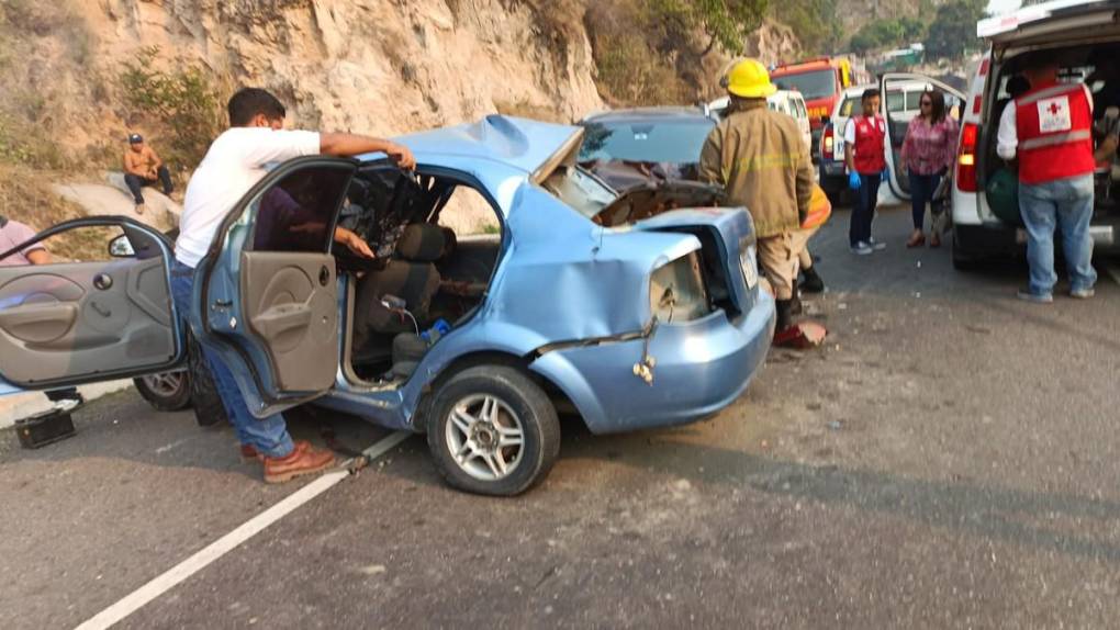 Destrozos y luto: el accidente que cobró la vida de una familia en cuesta de La Virgen