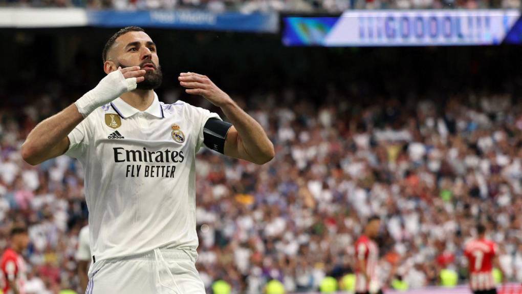 Aplausos, un último grito y homenaje a Benzema en su despedida del Real Madrid