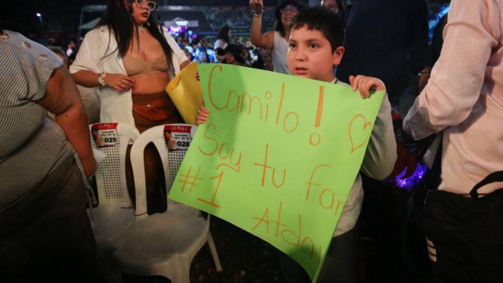 Gran ambiente en la capital para bailar al ritmo de Camilo