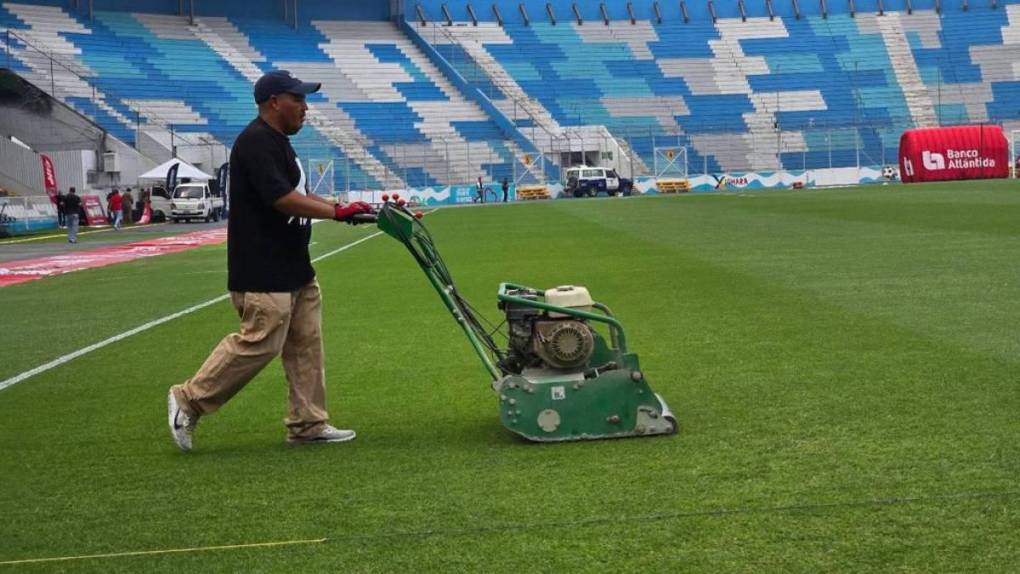 Estadio Nacional Chelato Uclés sigue recibiendo mejoras y así luce su nueva gradería