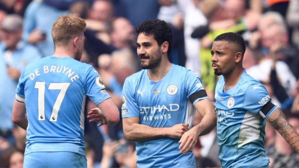 Prohibición de fichajes, pérdida de puntos y expulsión: los posibles castigos que enfrentaría el Manchester City ante acusaciones