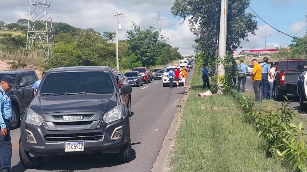 Iba para el desfile, llevaba un traje típico y agua: lo que se sabe de mujer que murió atropellada en anillo periférico de la capital