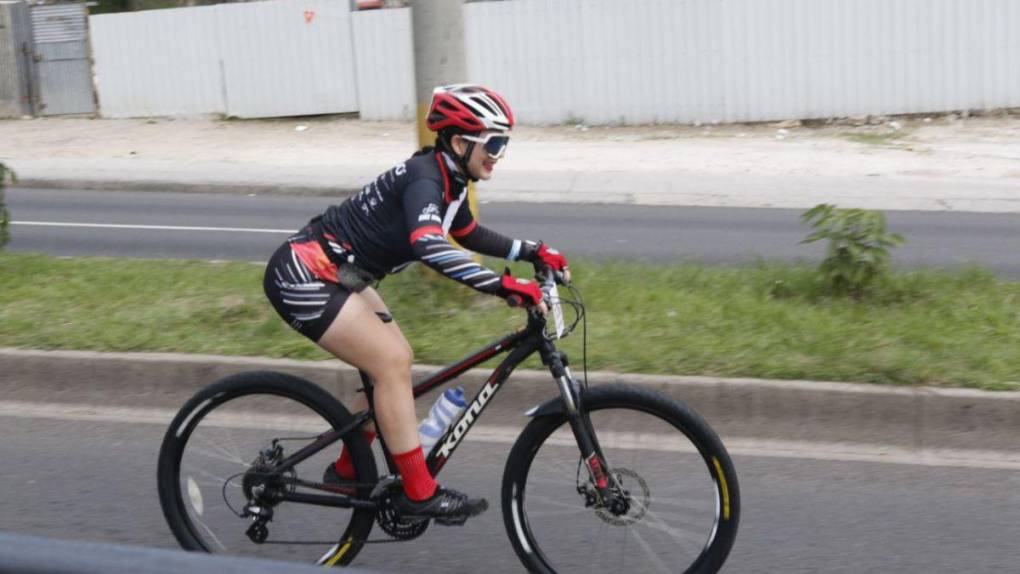 Mascotas y ciclismo, la combinación que impulsa a algunos profesionales de las dos ruedas