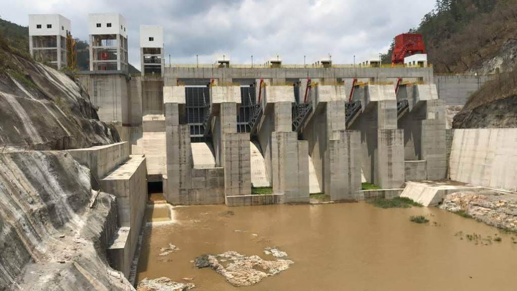 Sabotaje en Patuca III: se extraviaron vigas de apoyo de la compuerta y dañaron turbina