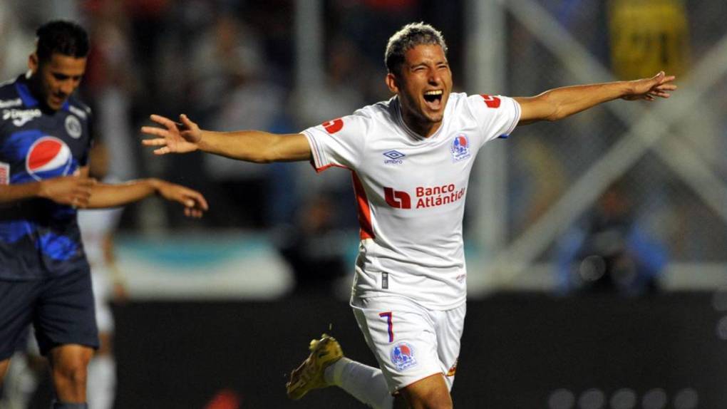 ¡Dos bajas! El 11 titular del Olimpia para juego ante Águila de El Salvador