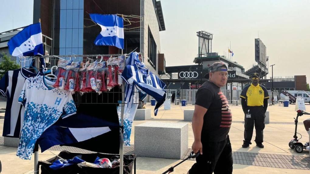 ¡Gran presencia catracha! El ambiente previo al Honduras vs Venezuela en Washington