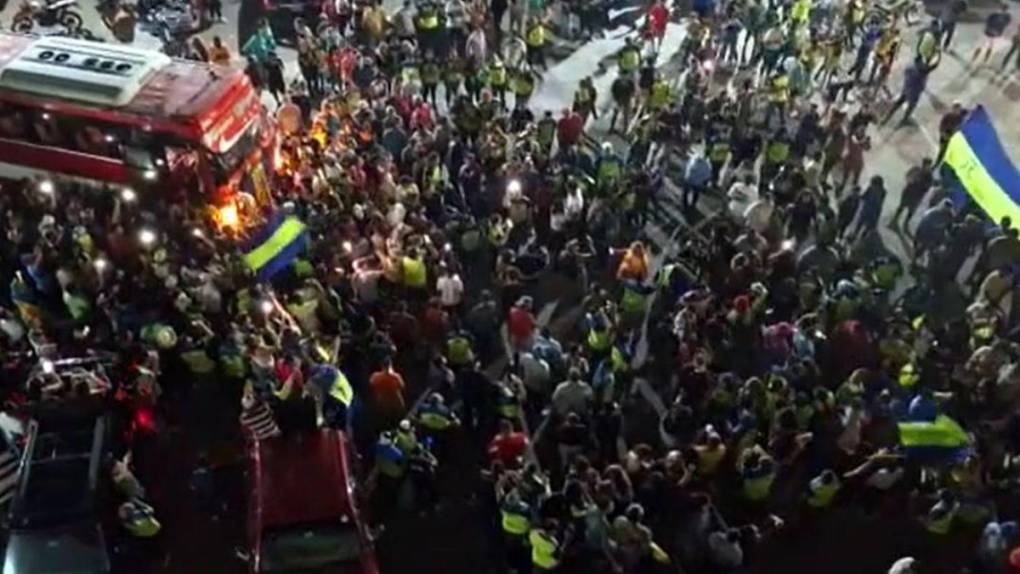 Bajo un impresionante ambiente, Olancho FC fue recibido por su afición en Juticalpa