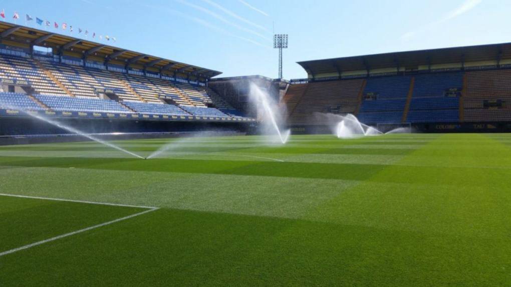 ¡El Nacional se unirá a la lista! Los estadios del mundo que utilizan grama híbrida