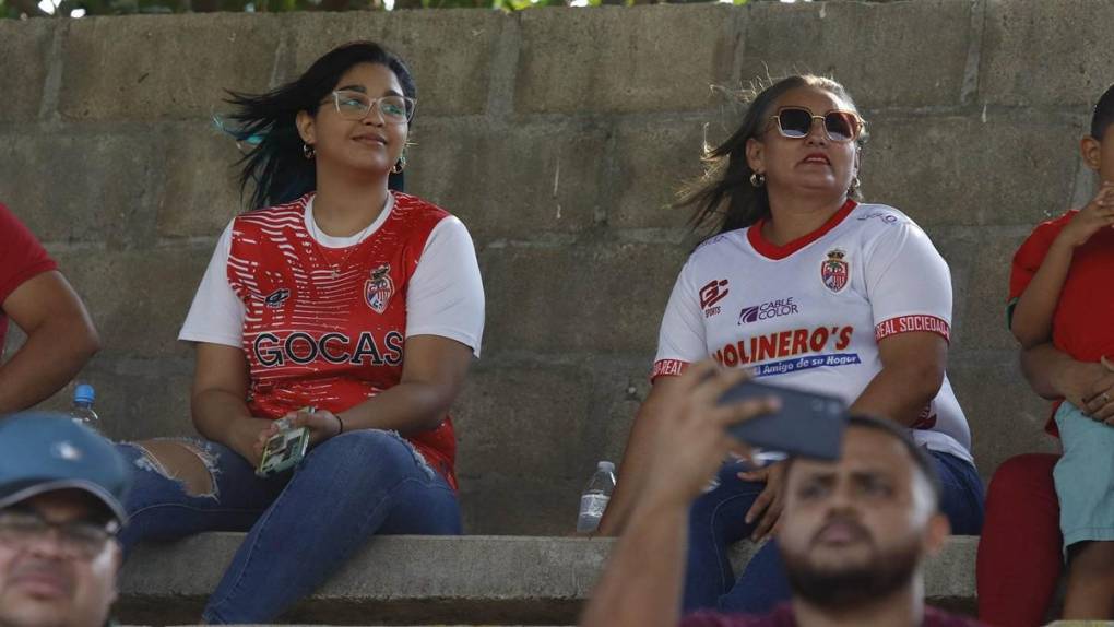 Belleza, seguridad y agonía: Así se vivió la primera final por el no descenso Real Sociedad recibe al Honduras Progreso