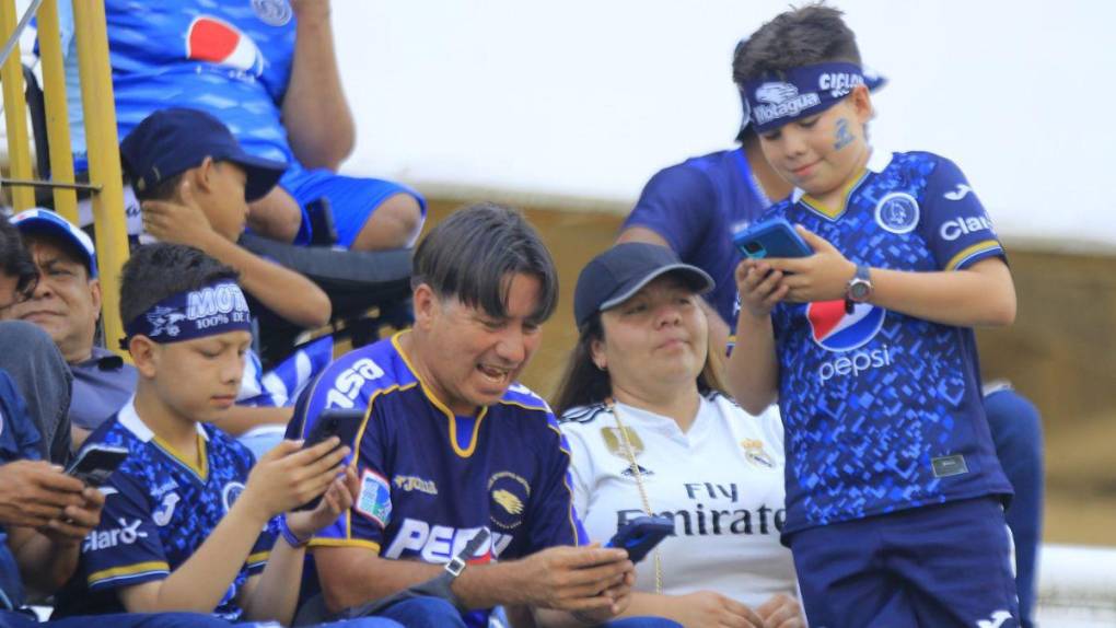 Motagua vs Tigres: aficionados de las águilas comienzan a pintar de azul el Olímpico Metropolitano