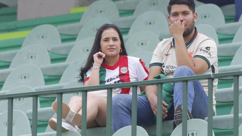 Lucha por no descender, aficionados fieles y las bellezas: así se vive el ambiente en los estadios de la Liga Nacional