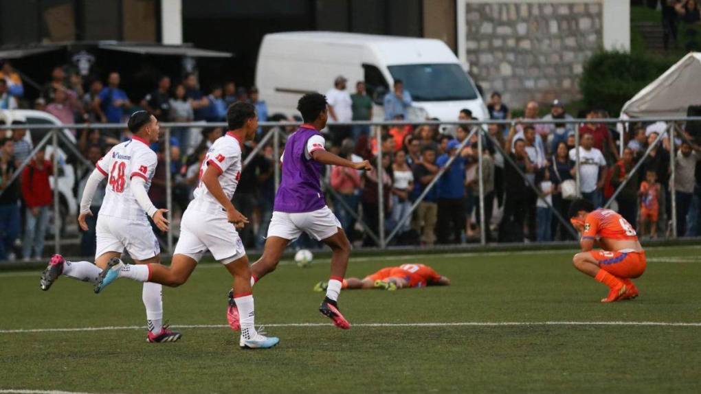 ¡9 veces campeón! Así celebraron los canteranos de Olimpia el título en el Torneo de Reservas