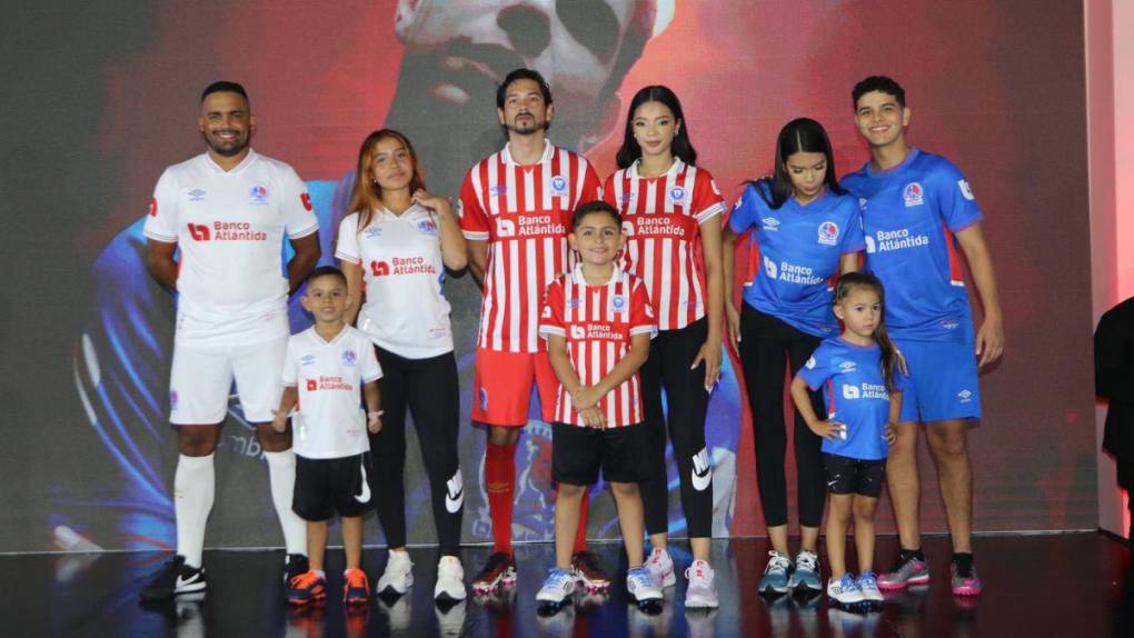 ¡La piel del bicampeón! Así presentó Olimpia sus nuevas camisetas