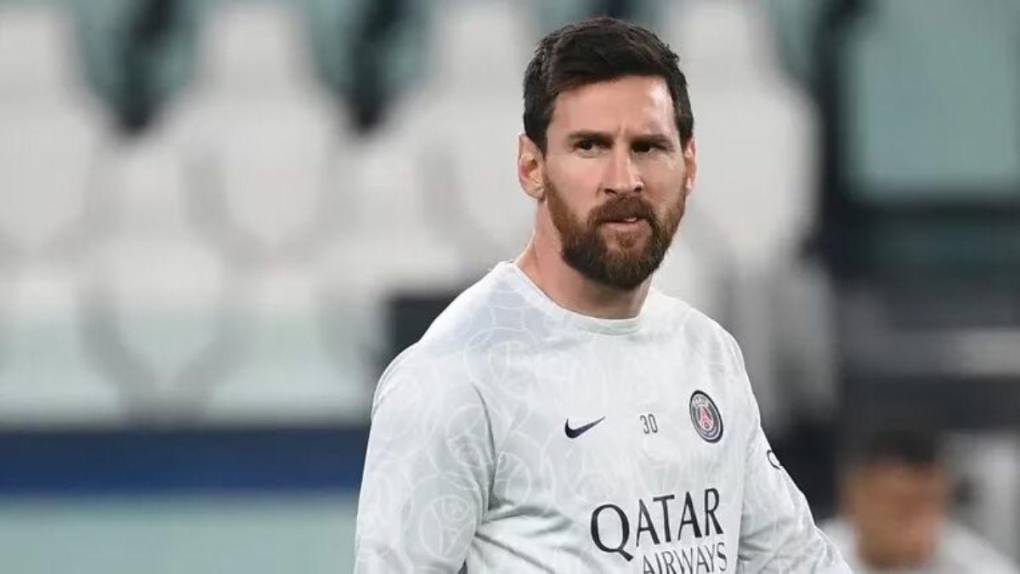 Viaje a Arabia, suspensión sin sueldo y enojo de compañeros: la crisis que tendría a Messi casi fuera del PSG