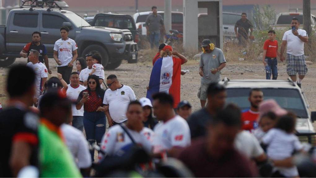 Invasión tricolor: afición del Olimpia viaja a Choluteca y llena el Emilio Williams para duelo ante Lobos